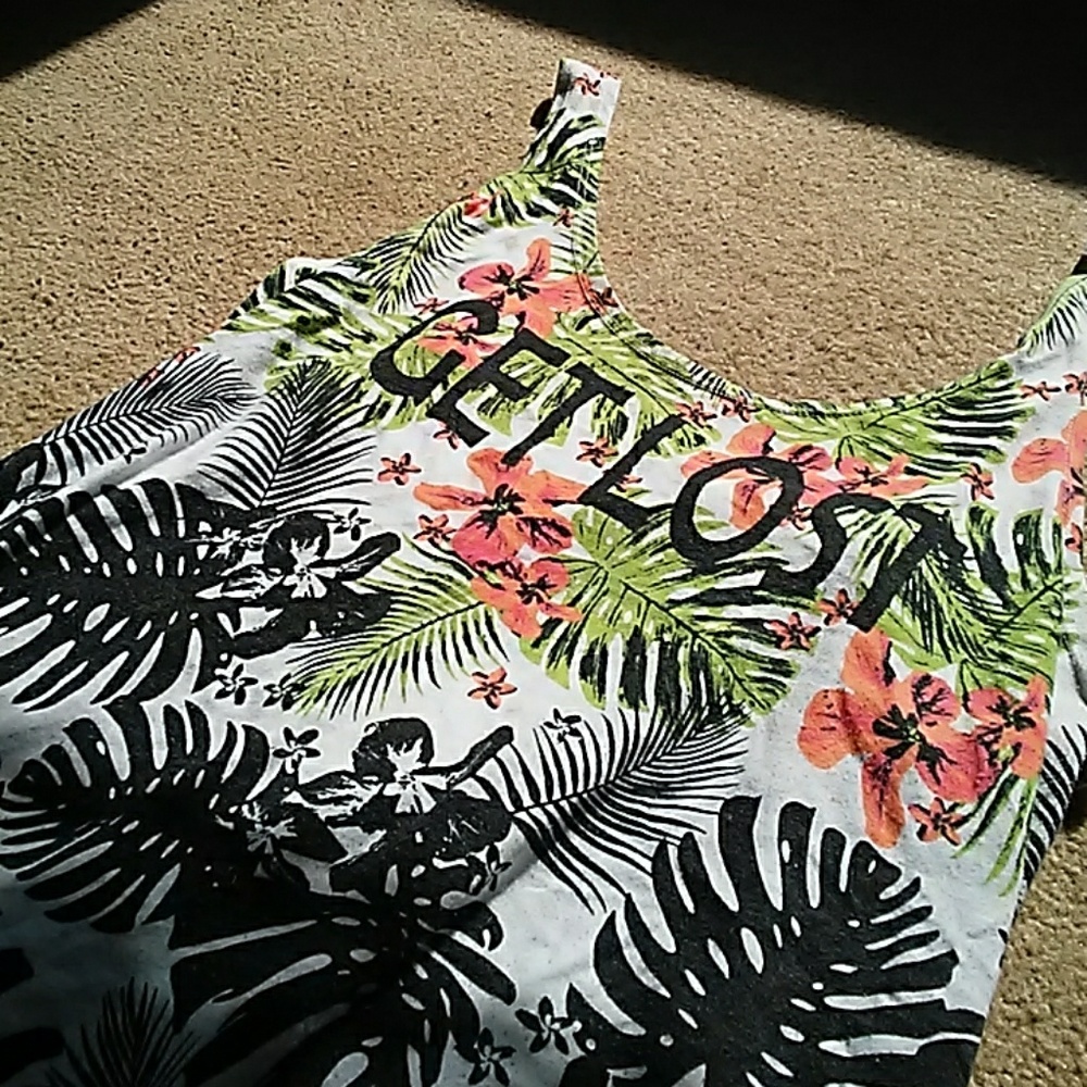 Opened back tank top